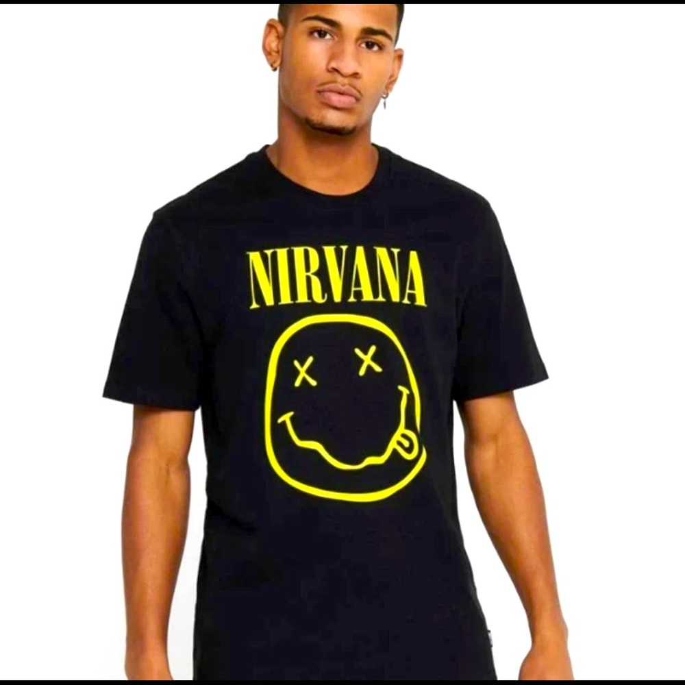 NWT! Nirvana Smiley Logo Band Graphic Tee